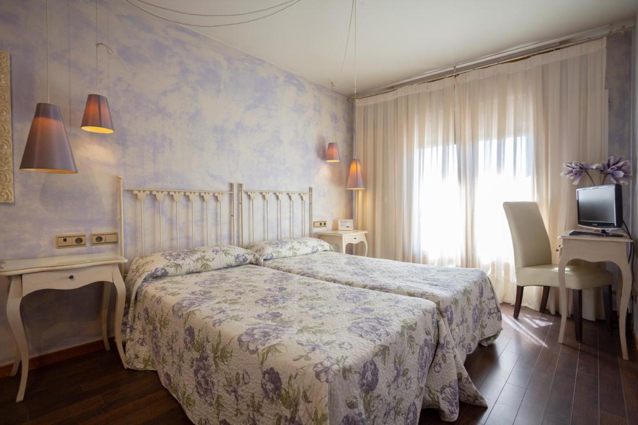 Hostal Los Canteros Golmayo Екстериор снимка
