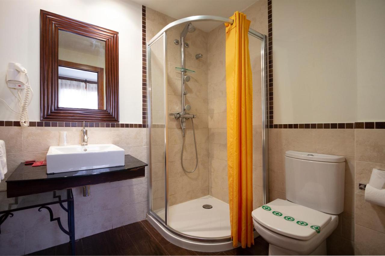 Hostal Los Canteros Golmayo Екстериор снимка