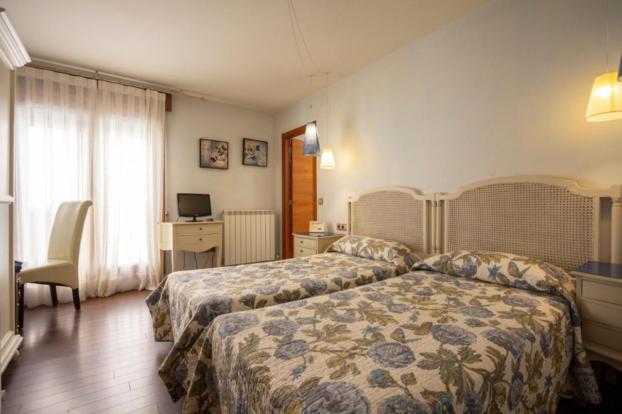 Hostal Los Canteros Golmayo Екстериор снимка